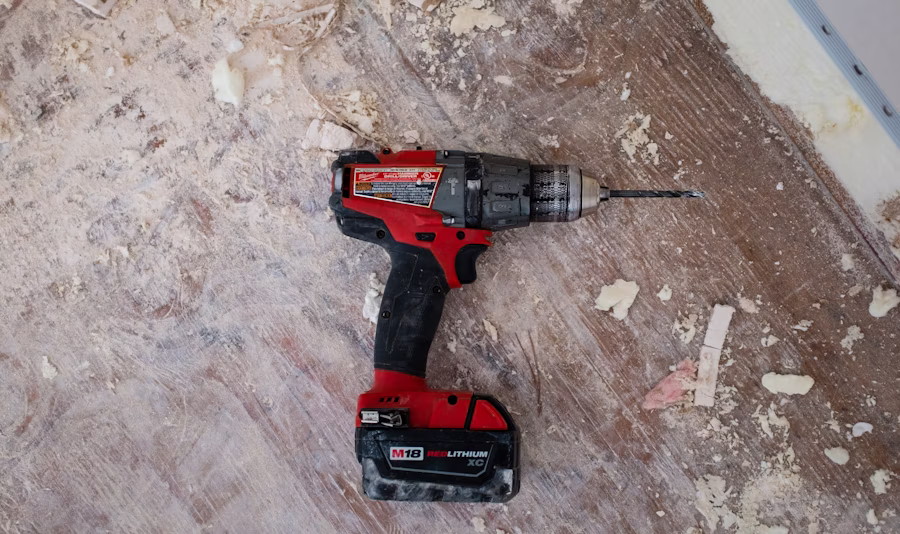 Hand tools for repair and maintenance work